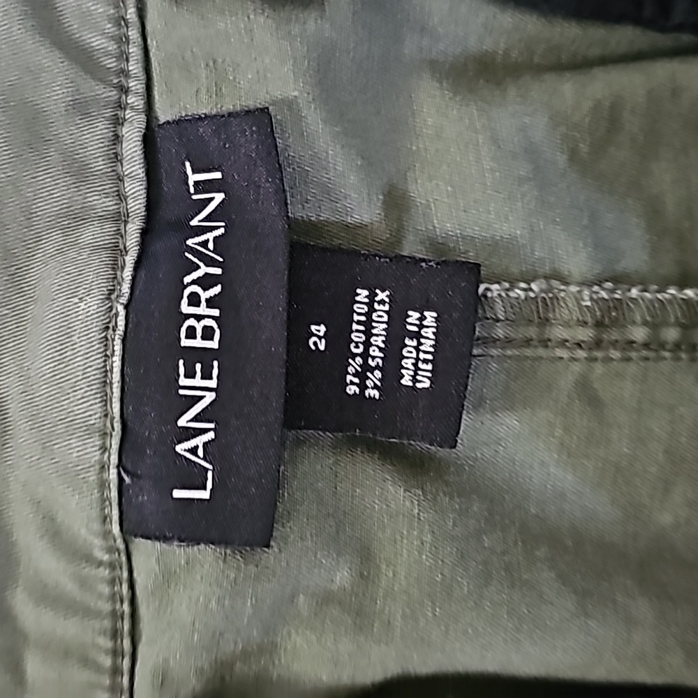 Lane Bryant Khaki Women's Cargo Shorts - Picture 3 of 8